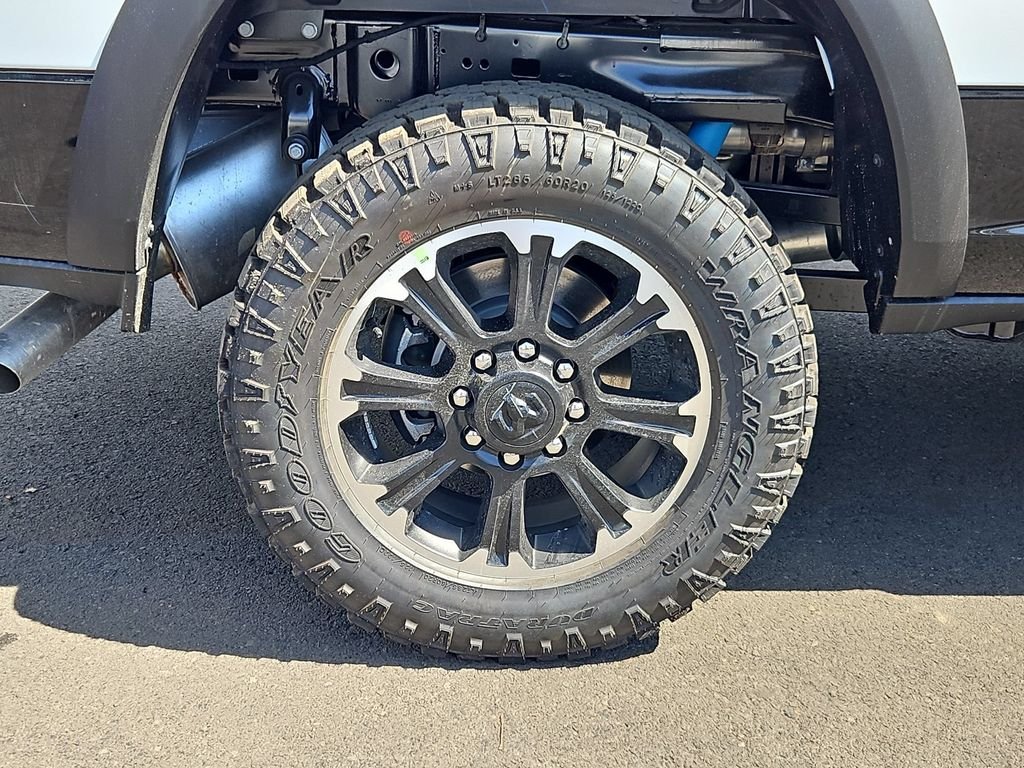 New 2026 Bright White Clear-Coat Exterior Paint RAM Rebel image 9