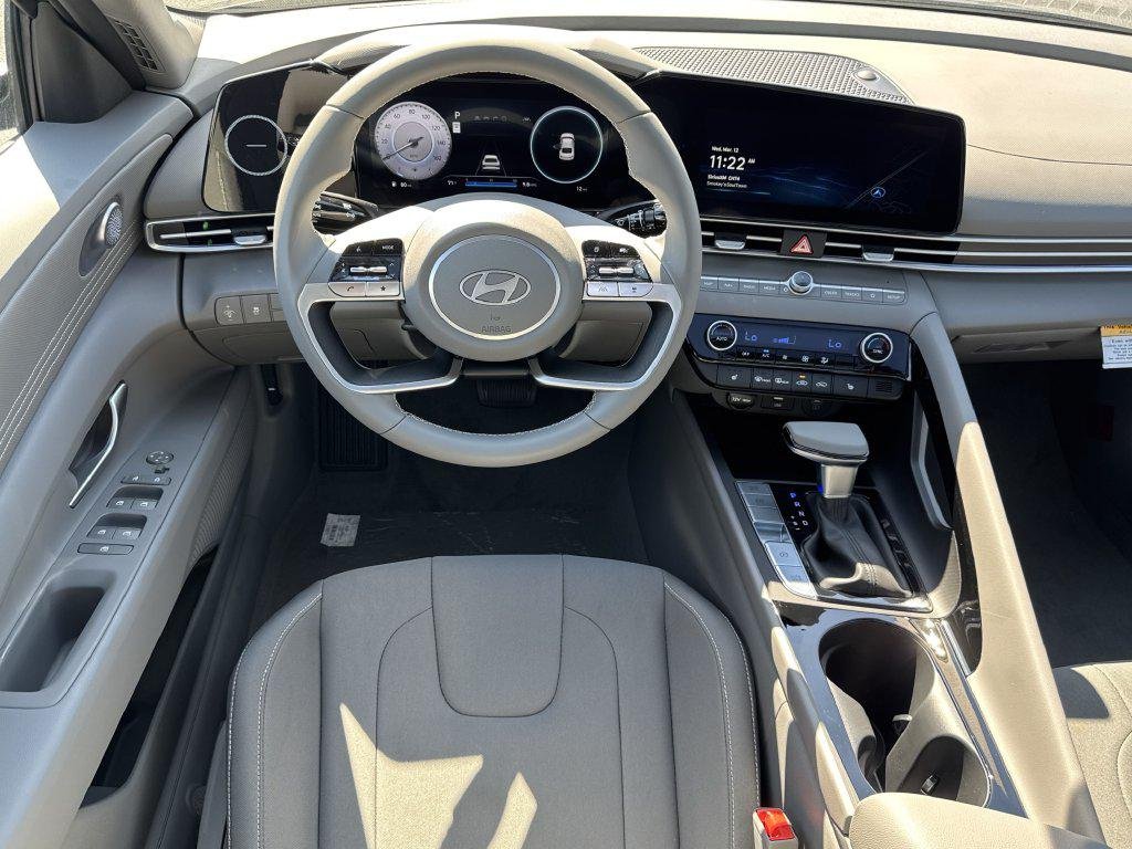 New 2025 Gray Hyundai SEL Convenience image 23