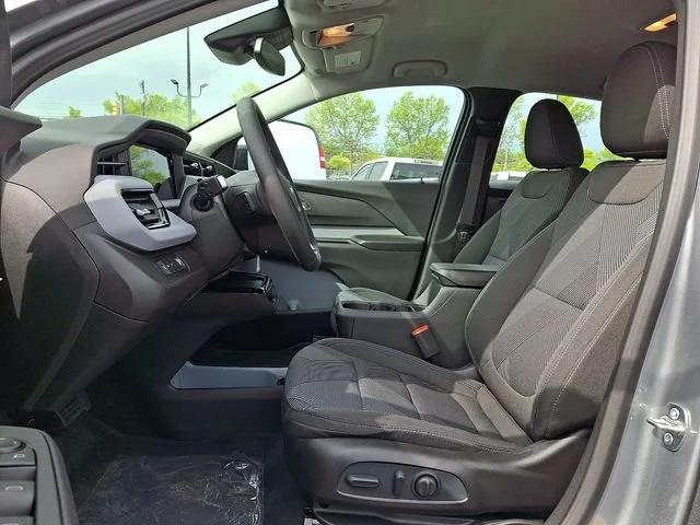 New 2027 Sterling Grey Metallic Chevrolet LT image 6