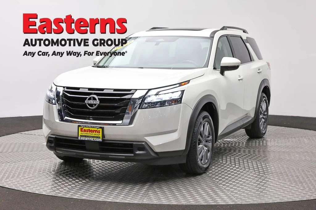 Used 2023 White Nissan SV image 1