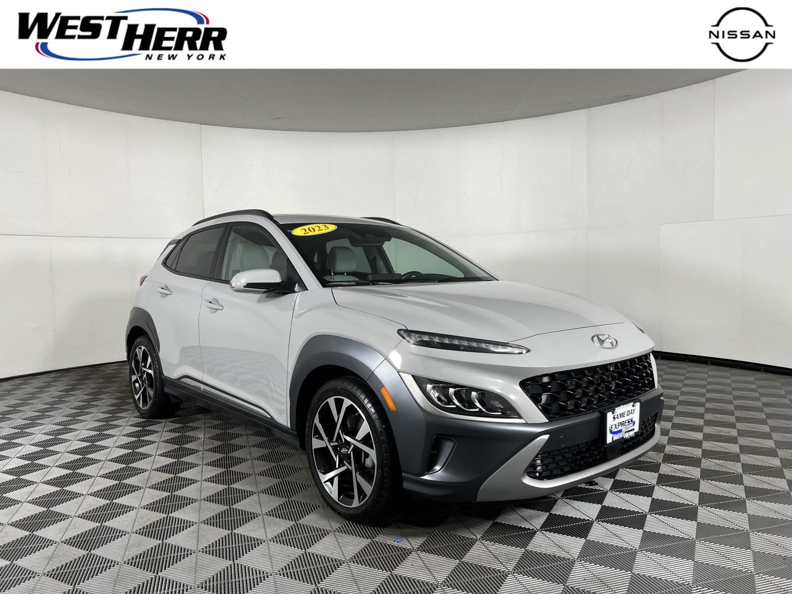 Used 2023 Cyber Silver Hyundai Limited image 1