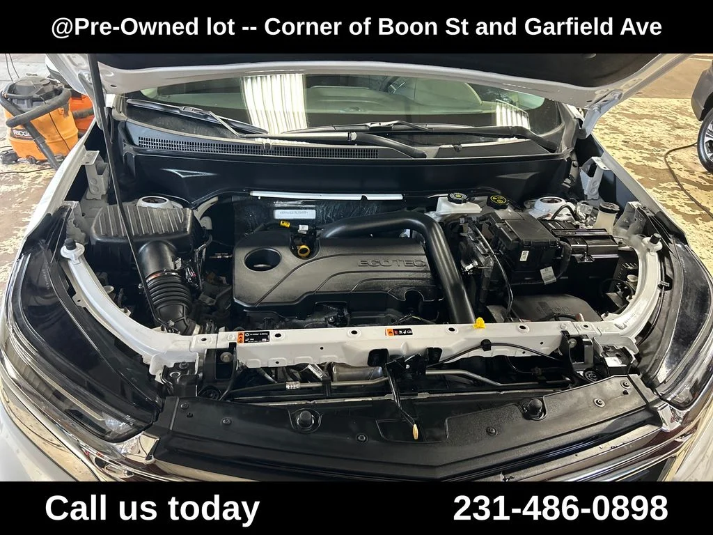 Used 2024 White Chevrolet LT image 10