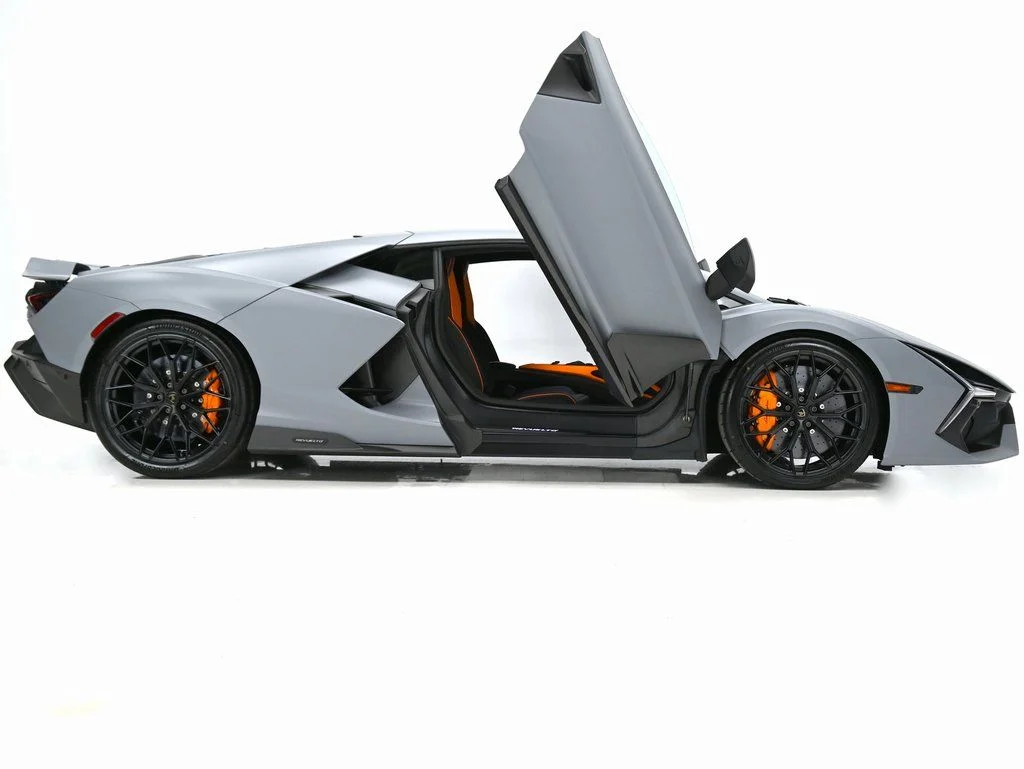 2026 Lamborghini Revuelto Base - Photo 33