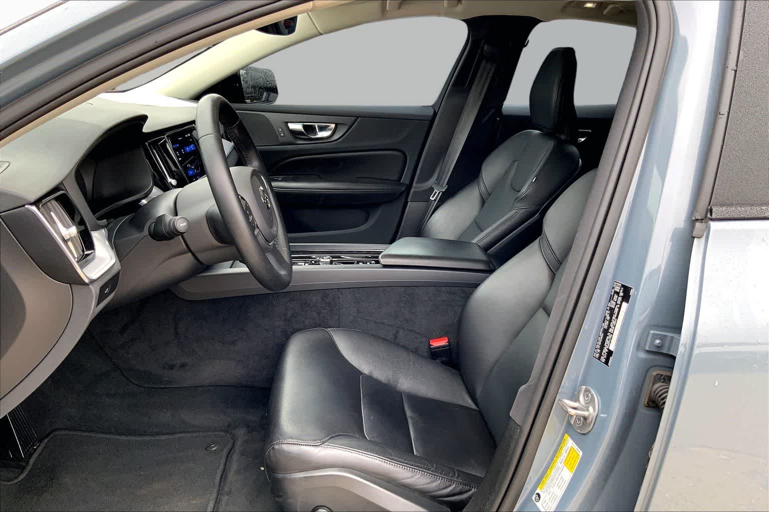 Used 2023 Thunder Grey Metallic Volvo Core Dark Theme image 8