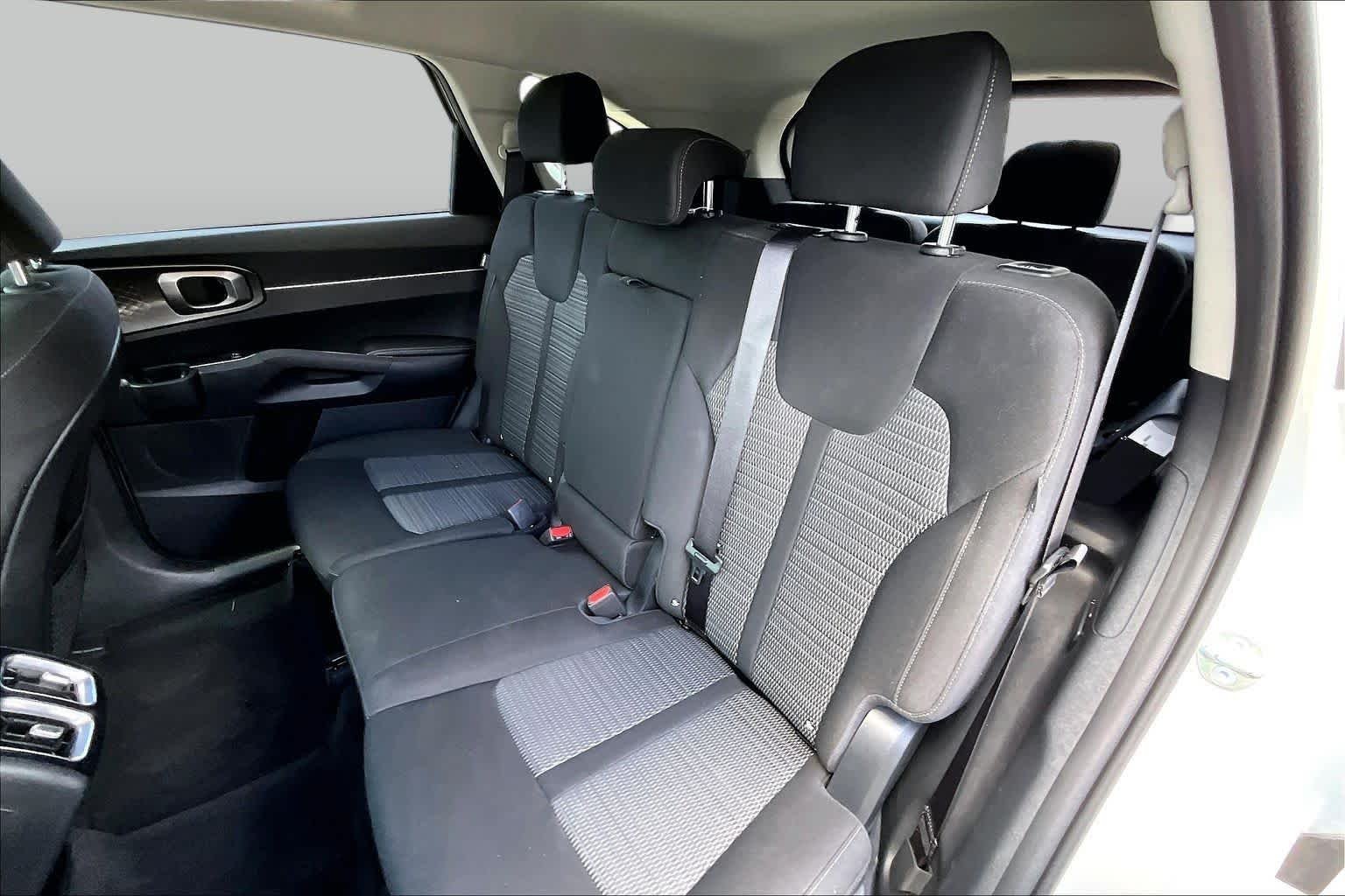 New 2026 Ivory Silver Kia LX image 17
