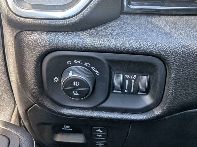 Used 2025 Black Ram Laramie image 25