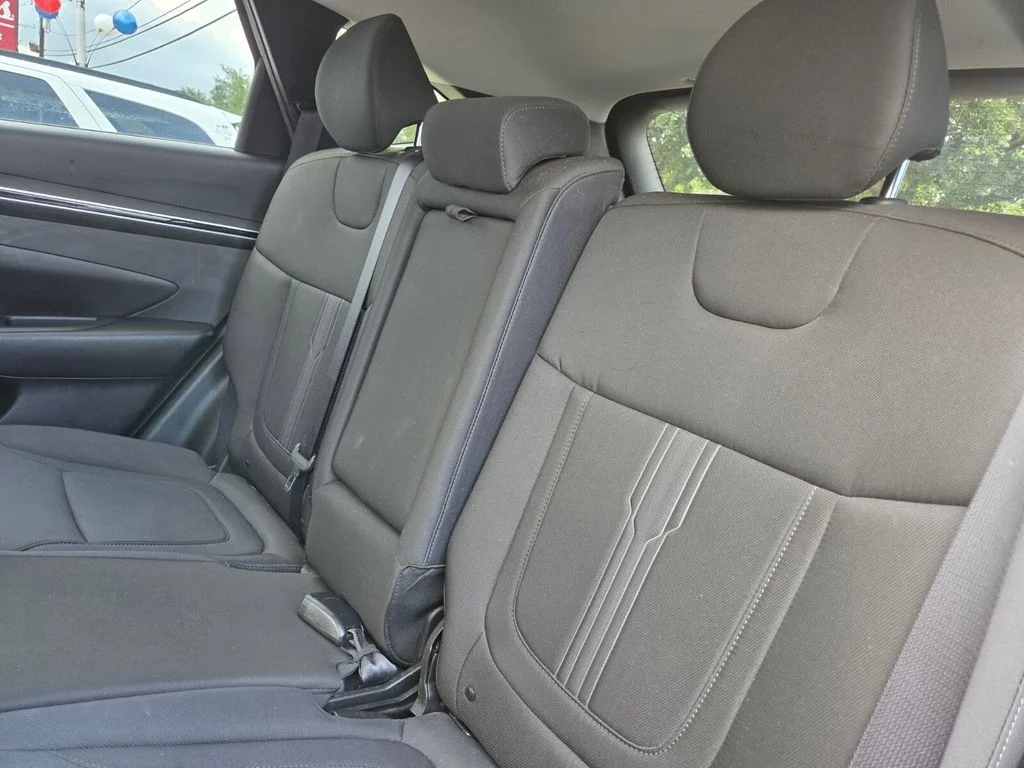 Used 2023 White Hyundai SEL image 23