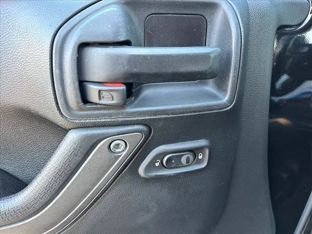 2016 Jeep Wrangler Sport S - Photo 18