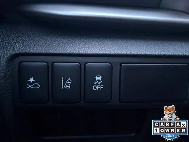 Used 2025  Mitsubishi ES image 10
