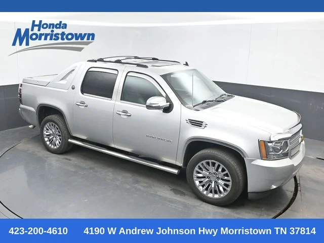 2013 Chevrolet Avalanche 4WD Avalanche LT's photo