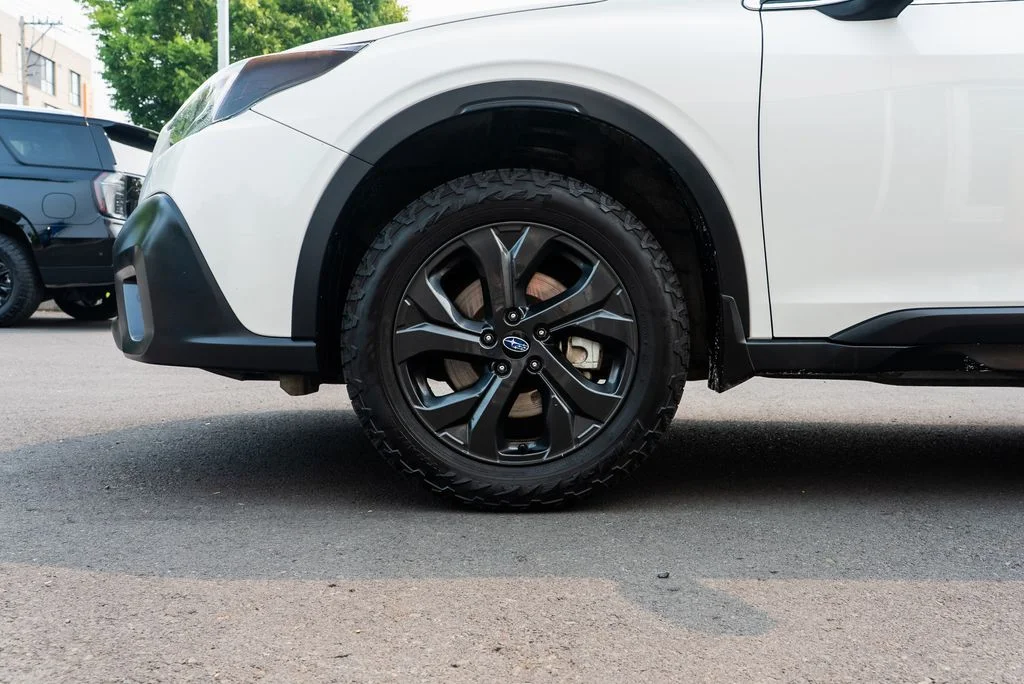 Used 2022 White Subaru Onyx Edition XT image 7