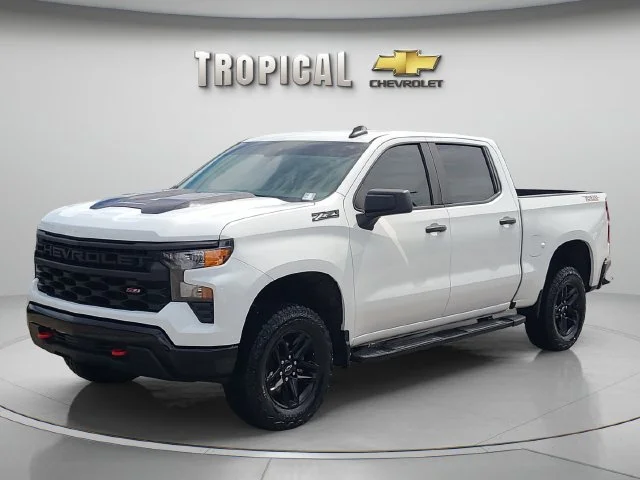 Used 2024 Summit White Chevrolet Custom Trail Boss image 1