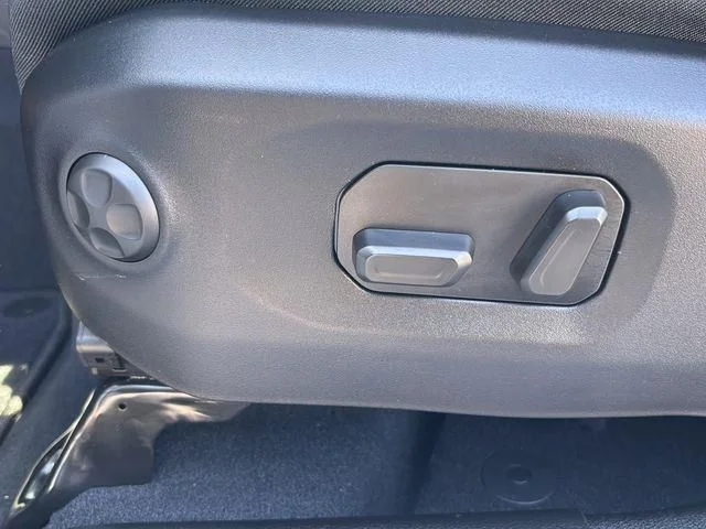 2025 Jeep Wrangler 4-Door Sahara - Photo 21