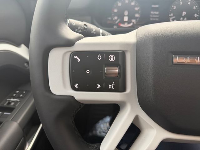 New 2026 Fuji White Land Rover X-Dynamic SE image 22