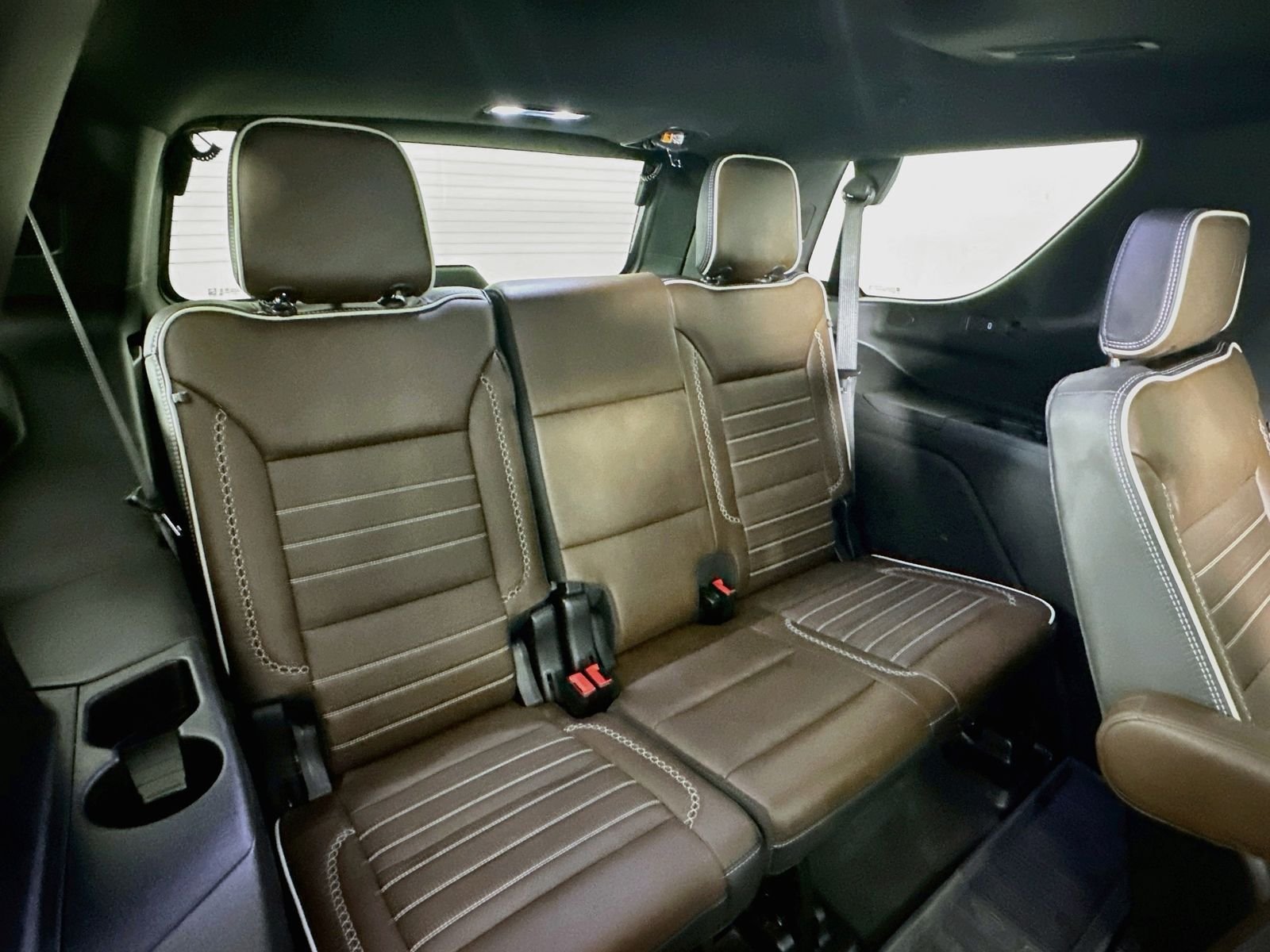 Used 2025 White GMC Denali Ultimate image 31