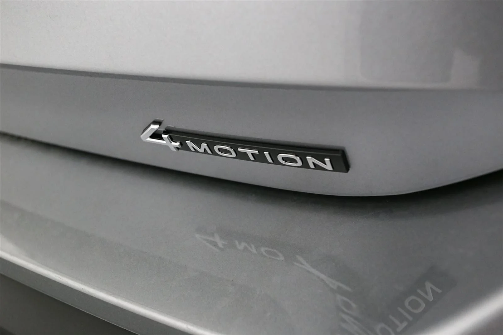 New 2026 Pyrite Silver Metallic Volkswagen SE image 11