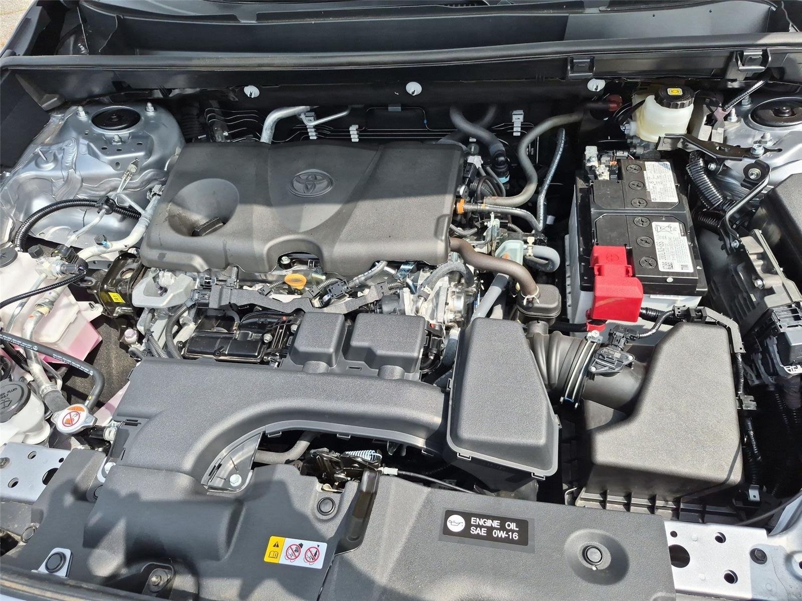 Used 2025 Silver Sky Metallic Toyota XLE Premium image 38