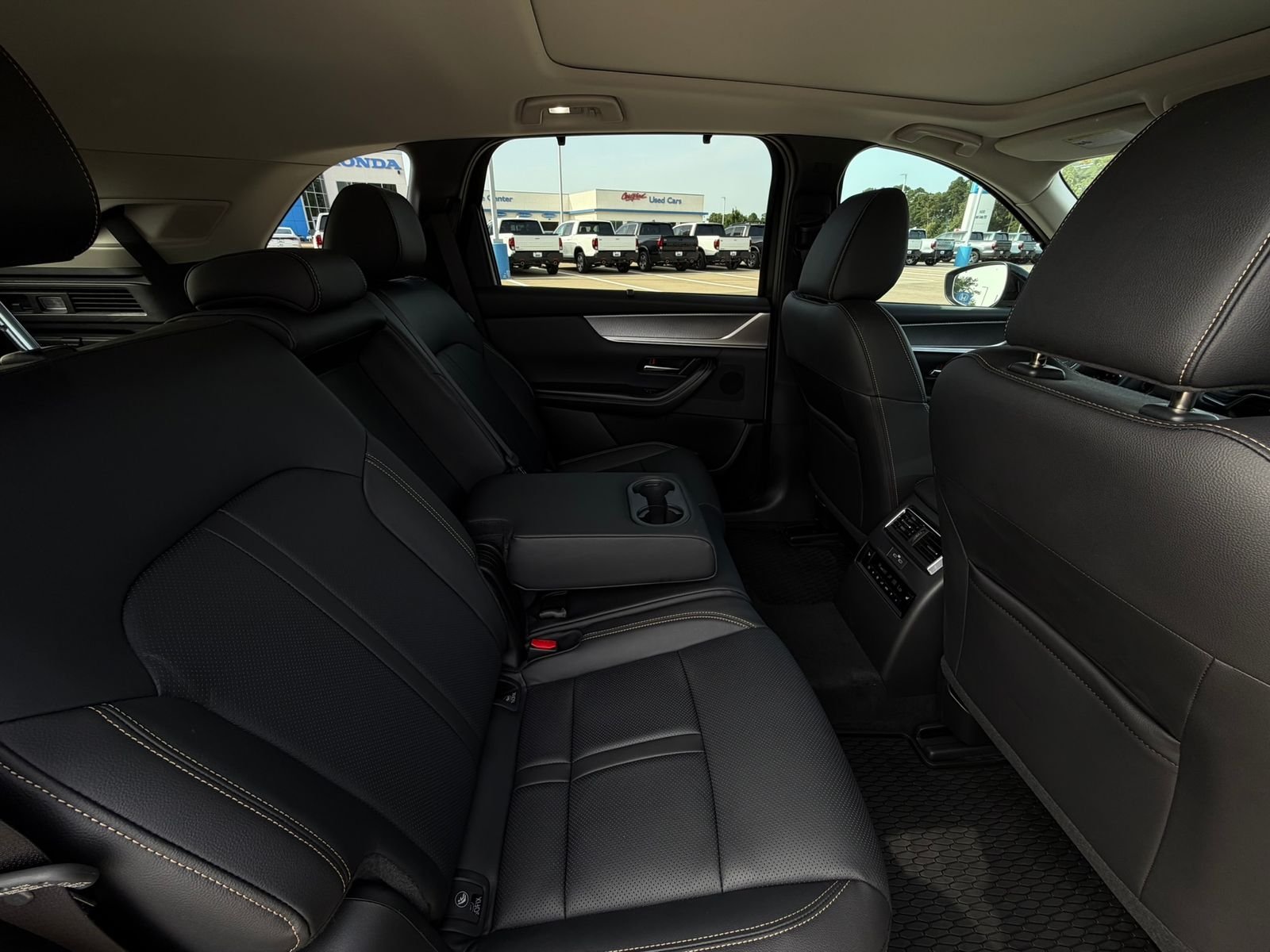 Used 2026 Platinum Quartz Mazda Premium image 30