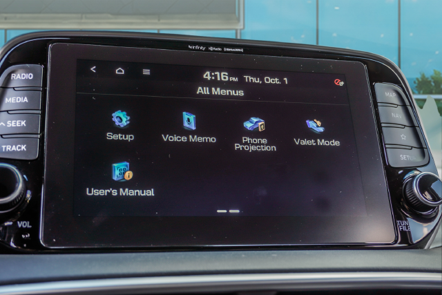Used 2020 Silver Hyundai Ultimate image 13