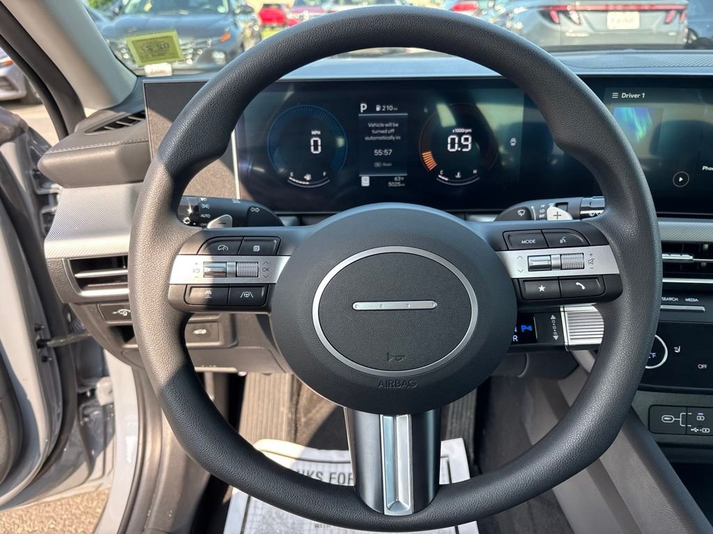 Used 2025 Blue Hyundai SEL image 23