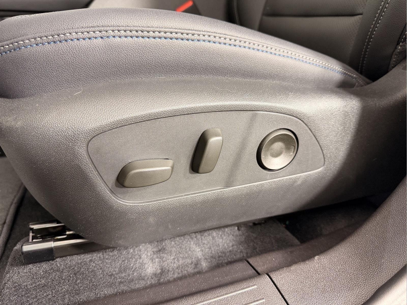 2026 Chevrolet Equinox EV 2LT - Photo 15