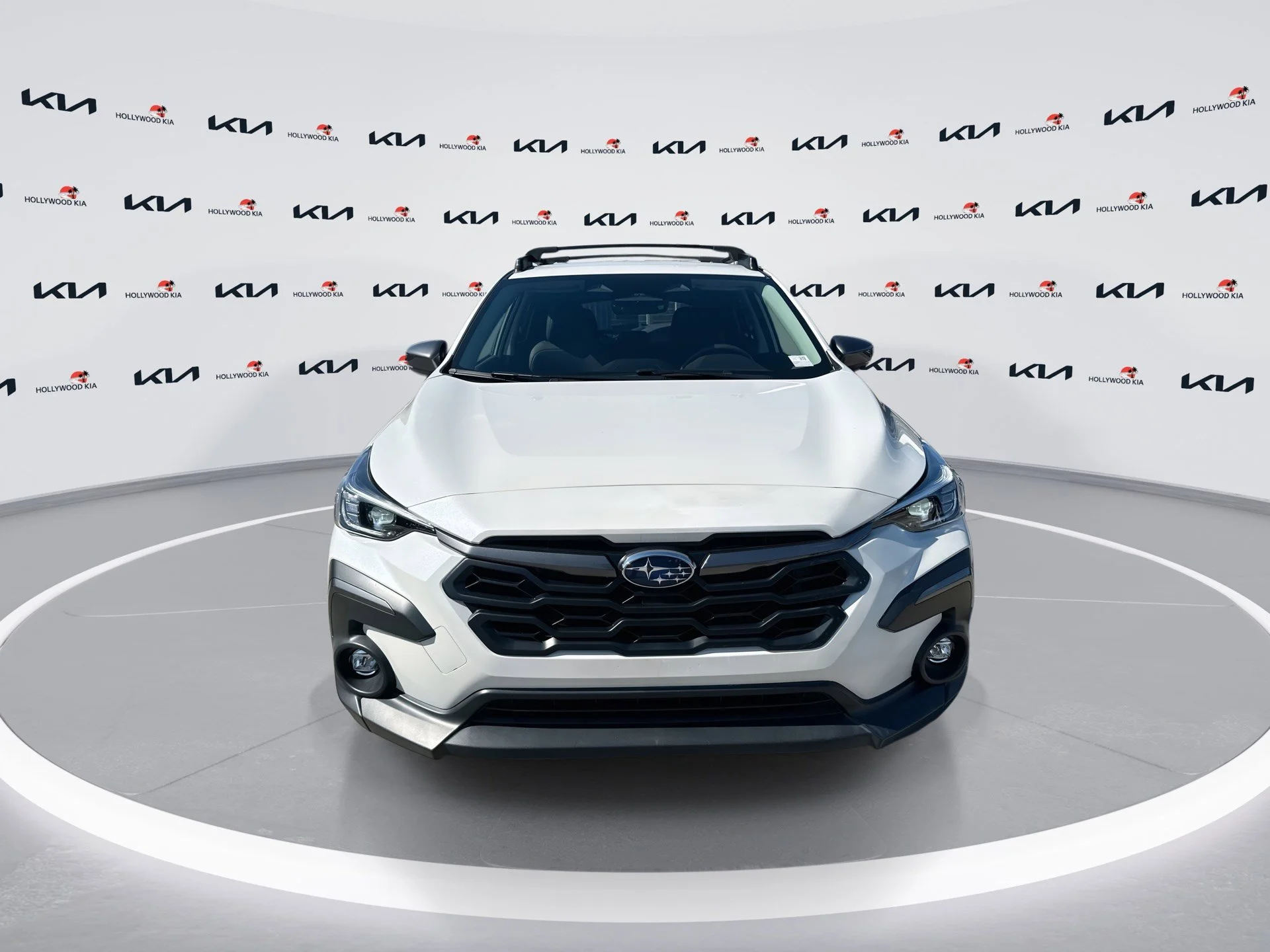 Used 2024 Crystal White Pearl Subaru Limited image 3