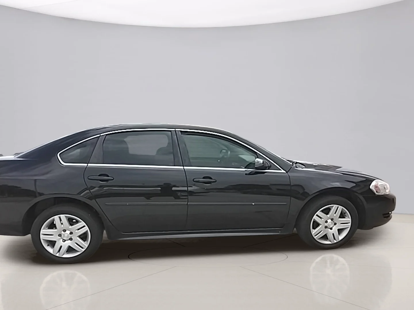 Used 2015 Black Chevrolet LT image 6