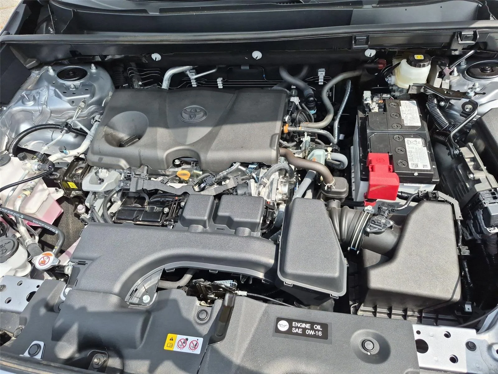 Used 2025 Silver Sky Metallic Toyota XLE Premium image 38
