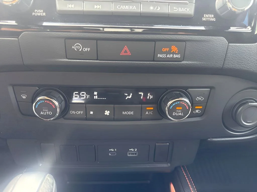 Used 2024 Black Nissan PRO-X image 15