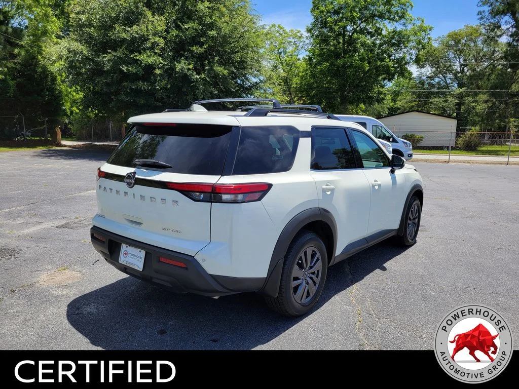 Used 2022 White Nissan SV image 5