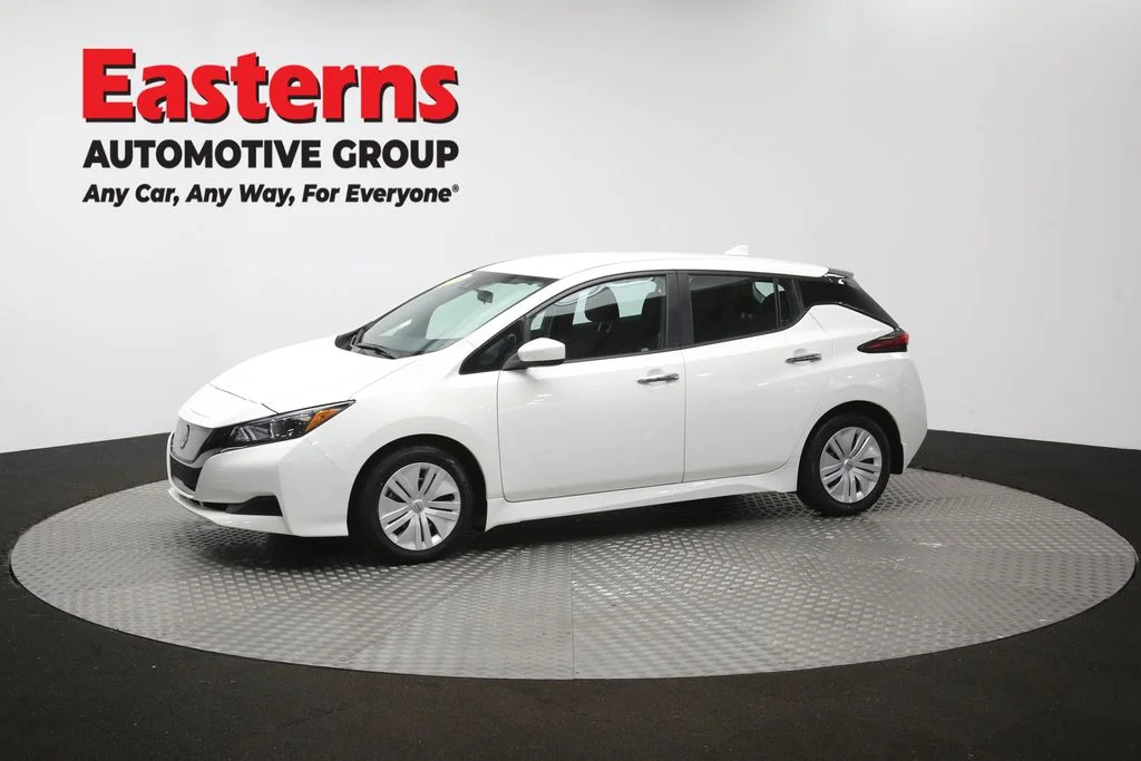 Used 2023 White Nissan S image 53