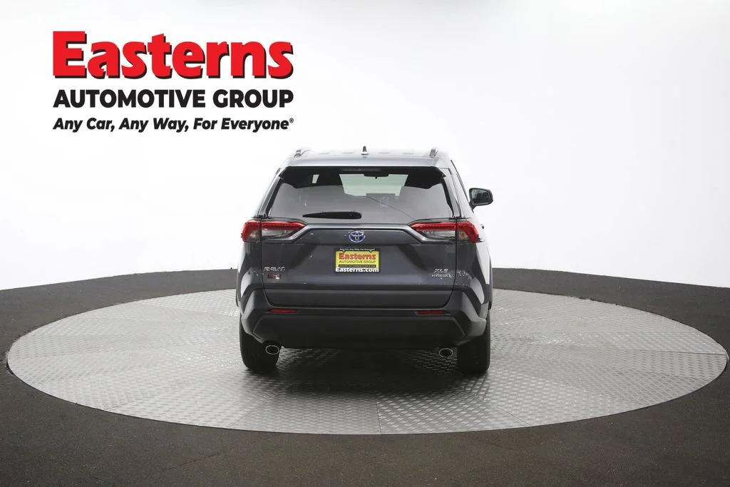Used 2021 Gray Toyota XLE image 37