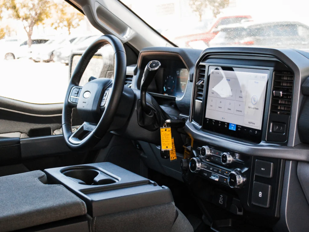 Used 2025 Blue Ford XLT image 28
