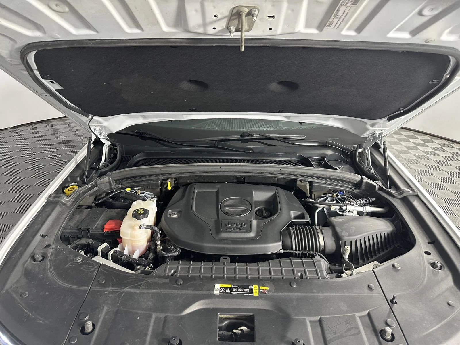 Used 2023 Bright White Clearcoat Jeep Overland image 4