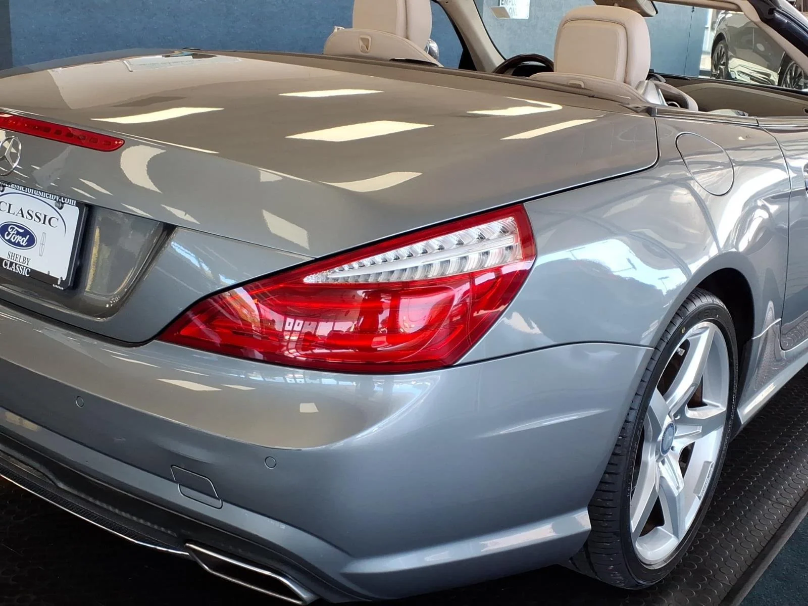 Used 2013 Palladium Silver Metallic Mercedes-Benz SL 550 image 18