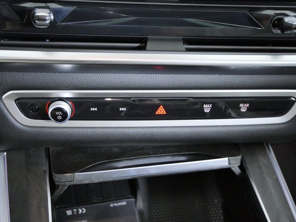 2026 BMW X5 M60i - Photo 47