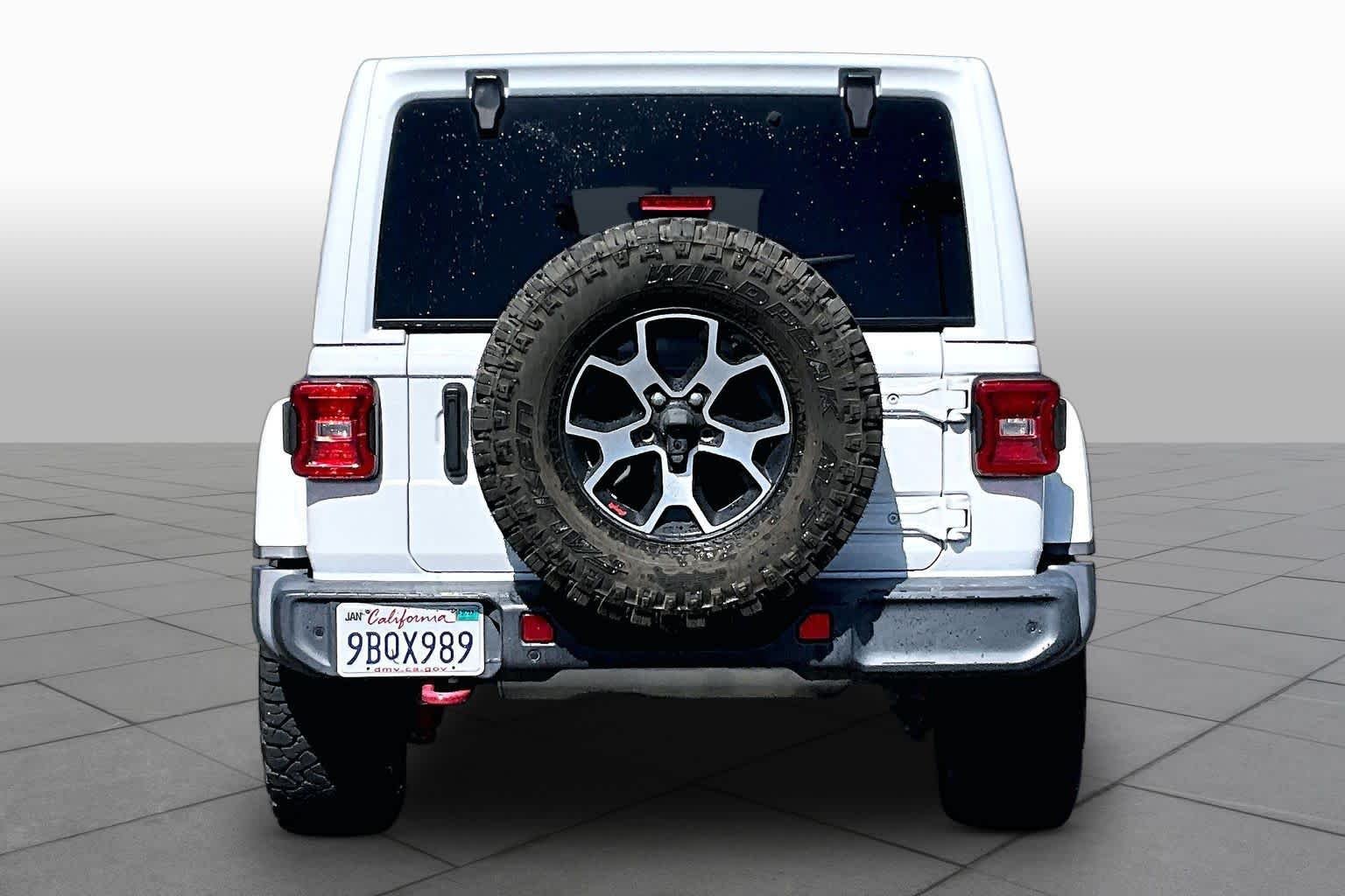 Used 2021 Bright White Clearcoat Jeep Unlimited Rubicon image 4