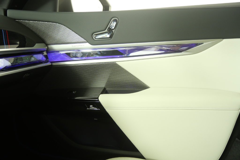 Certified Used 2026 Gray Metallic BMW 740i image 30