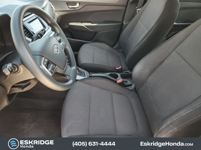 Used 2019 Gray Hyundai SE image 13