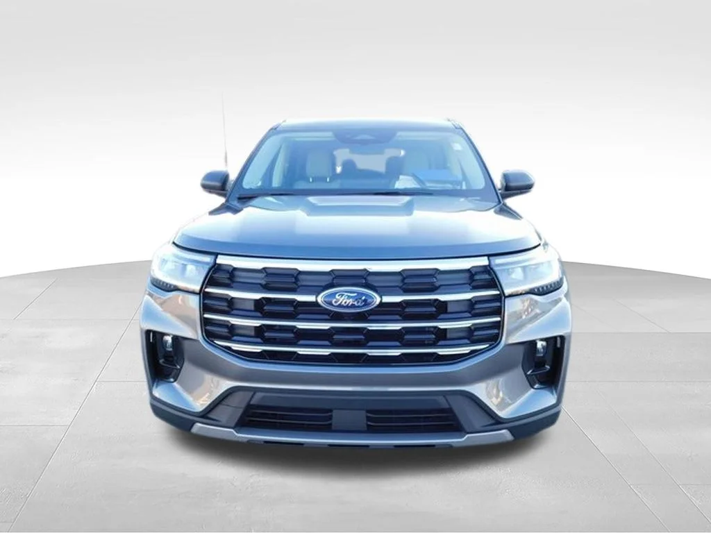 2026 Ford Explorer Active - Photo 8