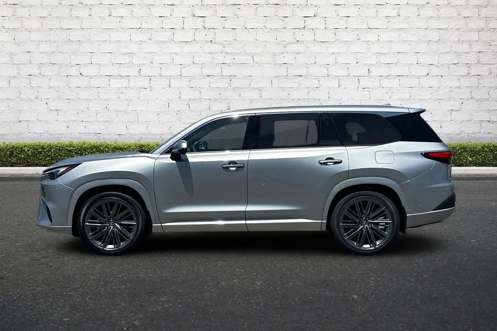 New 2026 Silver Lexus 350 Luxury image 7