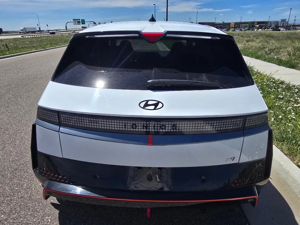 Used 2025 Atlas White Hyundai Base (A1) image 4