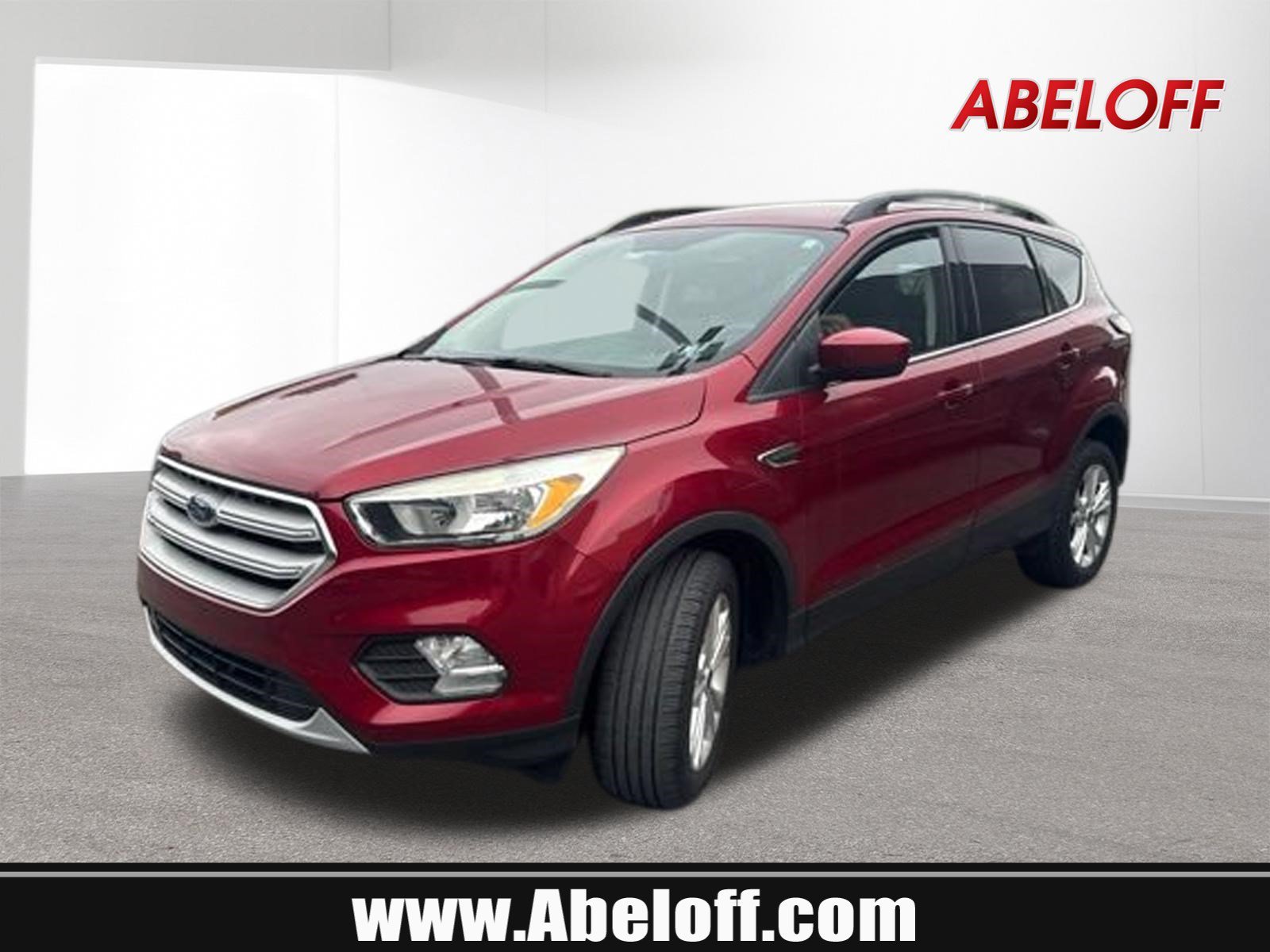 Used 2018 Ruby Red Metallic Ford SE image 1