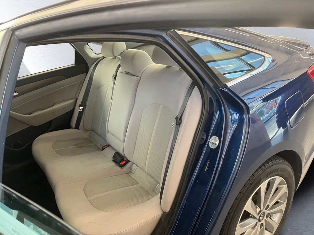 Used 2017 Blue Hyundai Sport image 18