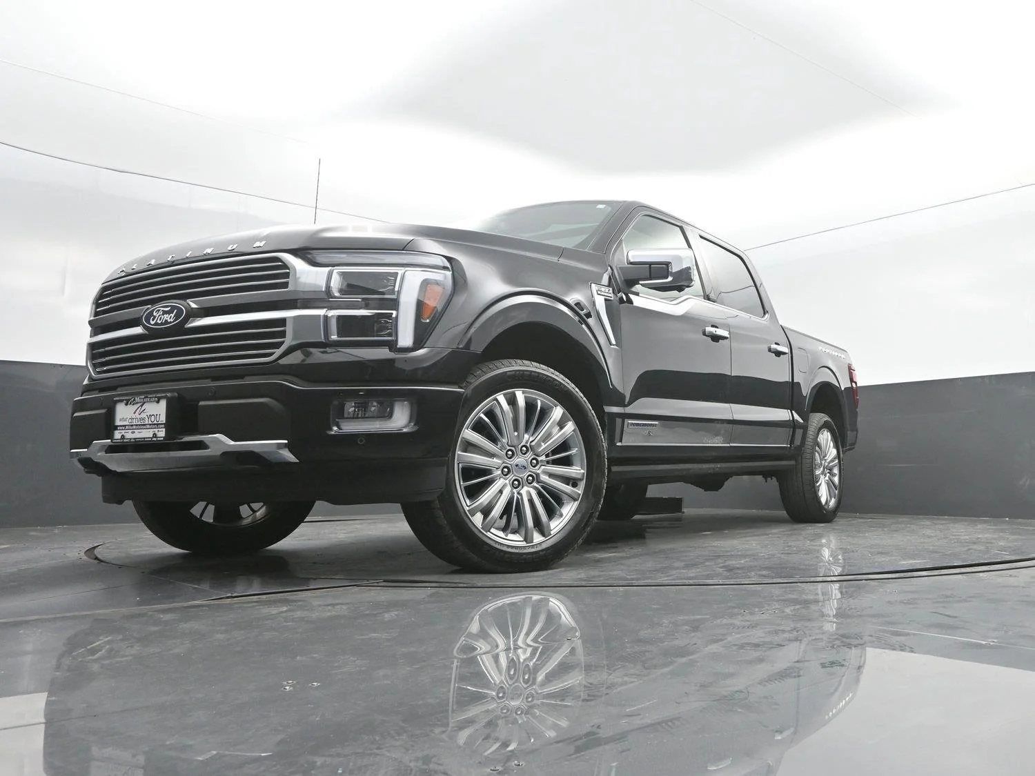 Used 2025 Agate Black Ford Platinum image 53