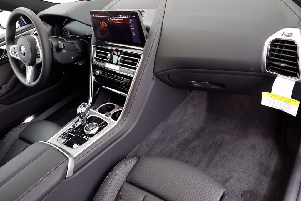 2026 BMW 8 Series 840i - Photo 22