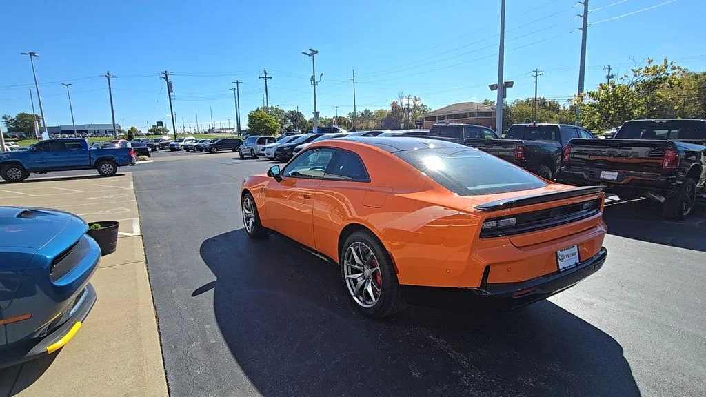 2026 Dodge Charger Daytona Scat Pack - Photo 6