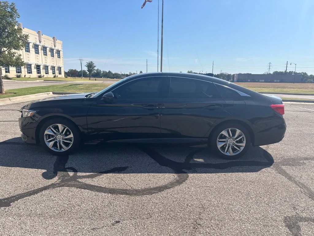 Used 2018 Black Honda LX image 8