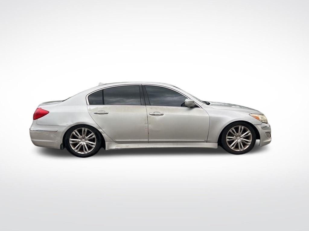 Used 2013 Silver Hyundai 3.8 image 4