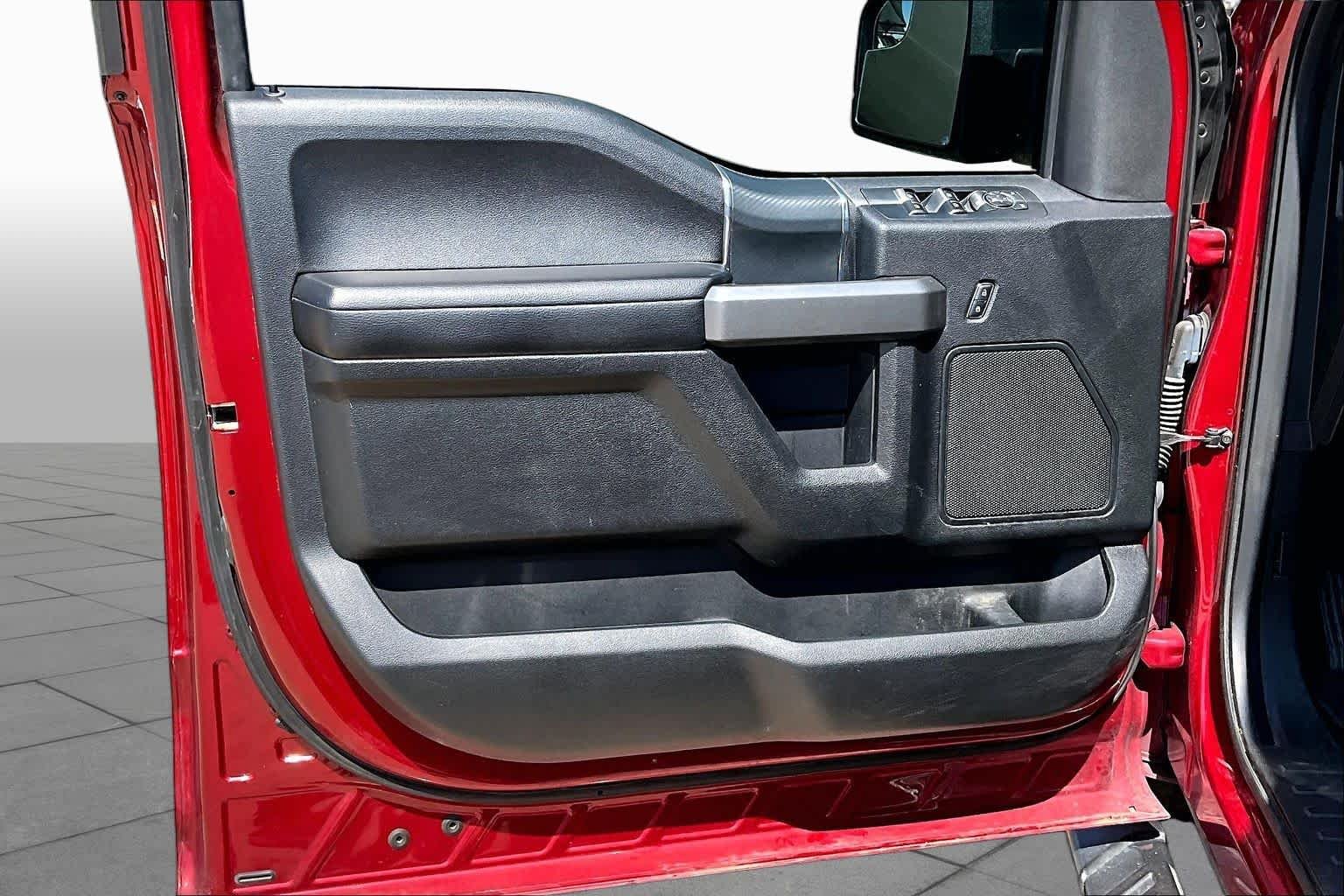 Used 2018 Ruby Red Metallic Tinted Clearcoat Ford XLT image 22